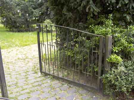 ... zum alten Friedhof / © k-poll.de